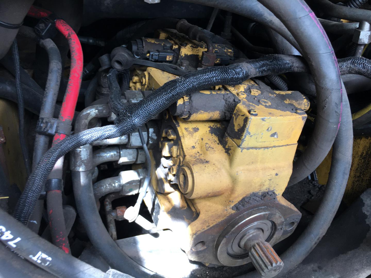 ./imagenes/INVOICE/2019/15849/MINICARGADOR  CAT 246C (8).JPG